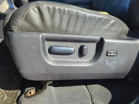 Used 2011 Toyota Tundra 2WD Double Cab image 9