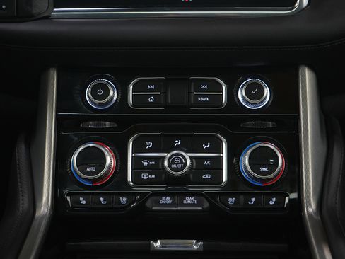 Used 2023 GMC Yukon XL Denali w/ Max Trailering Package image 18