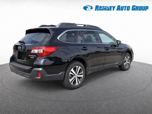 Used 2018 Subaru Outback 3.6R Limited AWD/4WD image 4