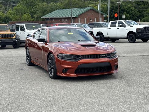 Used 2023 Dodge Charger Scat Pack w/ Navigation & Travel Group RWD image 3