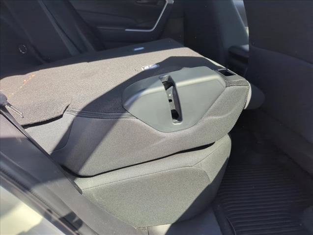 Used 2022 Toyota RAV4 LE FWD image 25
