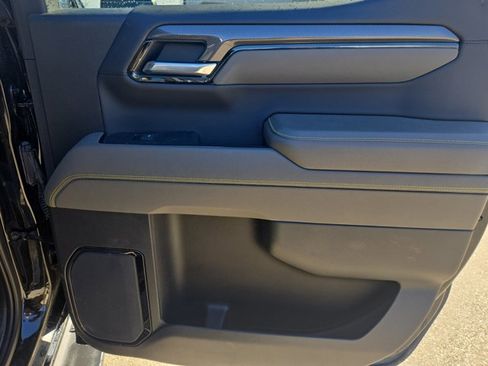 Used 2022 Chevrolet Silverado 1500 ZR2 image 25