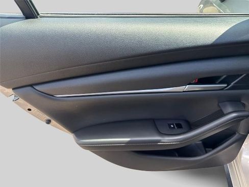 Used 2023 MAZDA MAZDA3 s FWD image 15
