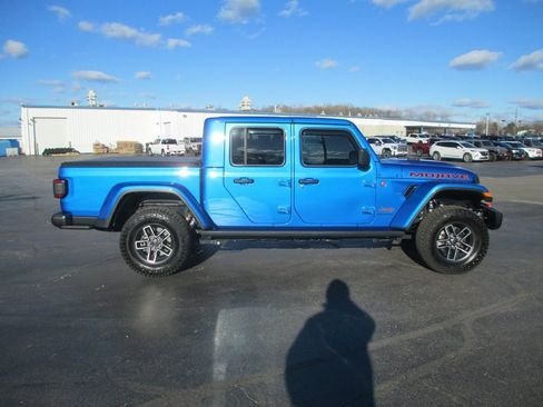 Used 2024 Jeep Gladiator Mojave image 4