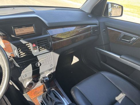 Used 2011 Mercedes-Benz GLK 350 4MATIC image 13