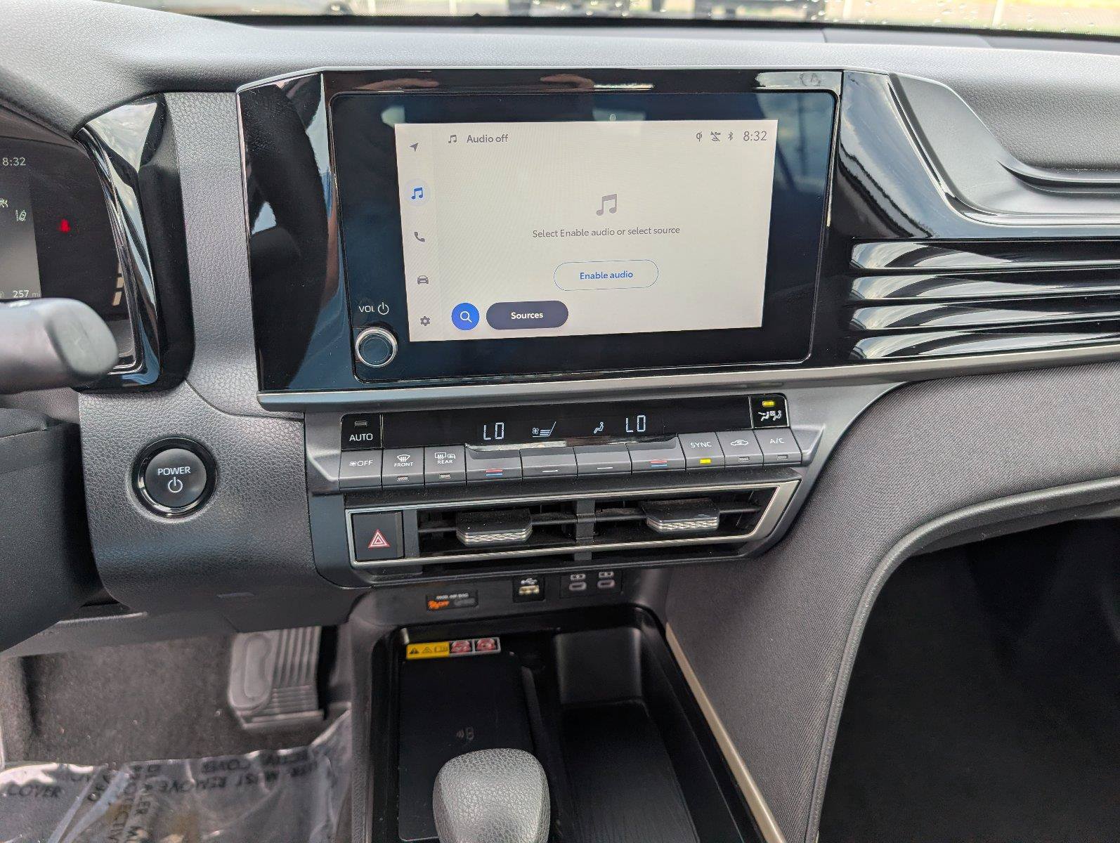 Used 2025 Toyota Camry LE FWD image 17