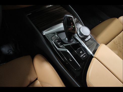 Used 2023 BMW 530i xDrive w/ Premium Package AWD/4WD image 15