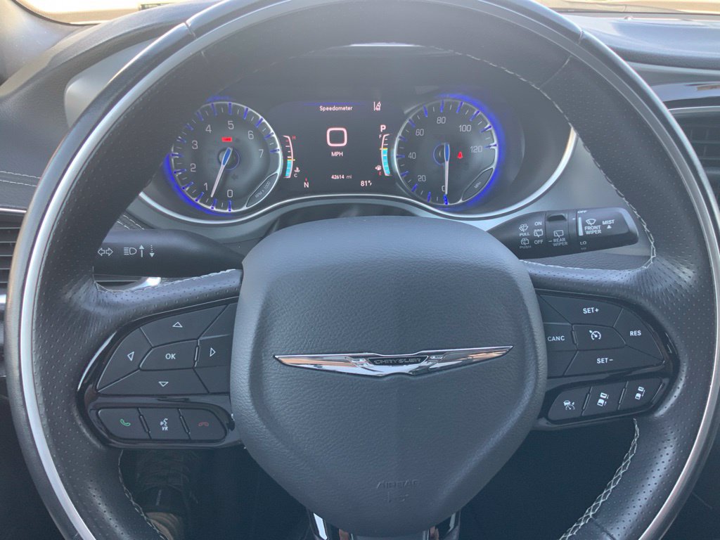 Certified 2020 Chrysler Pacifica Limited FWD image 22