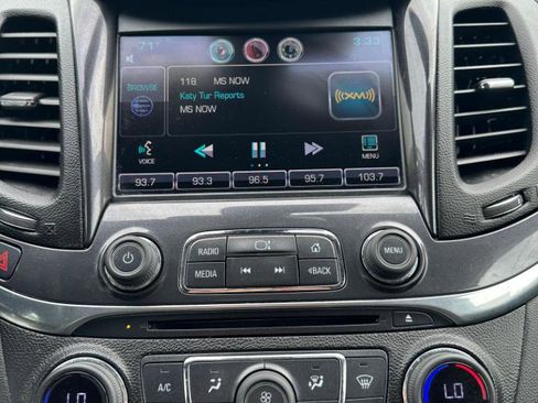 Used 2015 Chevrolet Impala LT w/ Convenience Package FWD image 31