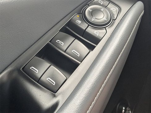 Used 2024 Buick Enclave Premium image 18