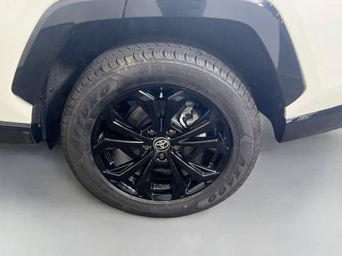 Used 2022 Toyota RAV4 XSE w/ XSE Grade Weather Package AWD/4WD image 24