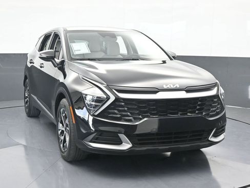 Used 2024 Kia Sportage EX image 9