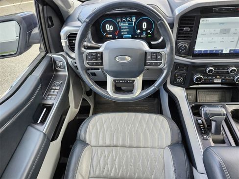 Used 2022 Ford F150 Limited image 12
