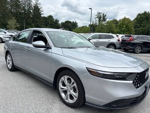 Used 2025 Honda Accord LX image 11