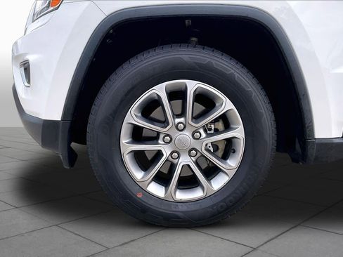 Used 2016 Jeep Grand Cherokee Limited w/ Trailer Tow Group IV AWD/4WD image 10