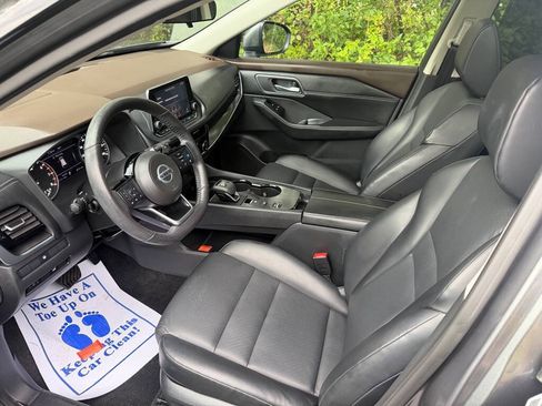 Used 2021 Nissan Rogue SV w/ Premium Package FWD image 9