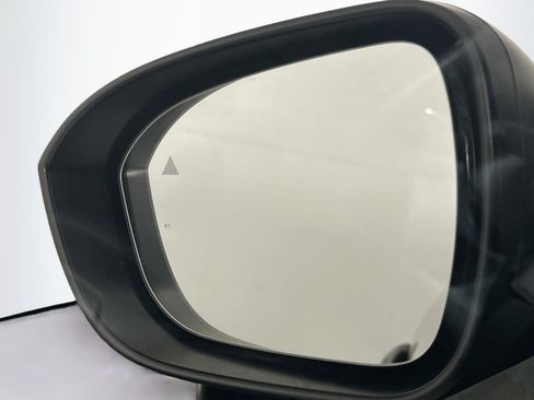 Used 2023 Nissan Rogue S FWD image 16