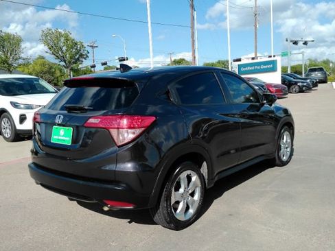 Used 2016 Honda HR-V EX image 6