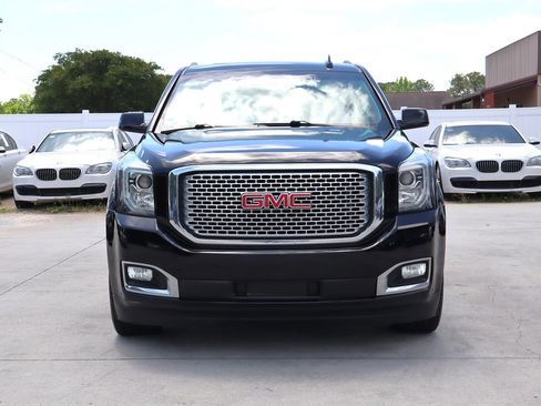 Used 2017 GMC Yukon XL Denali w/ Open Road Package AWD/4WD image 2