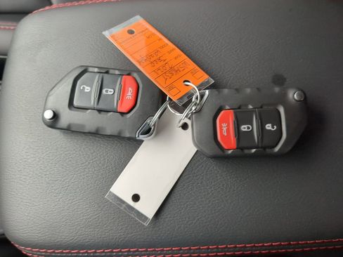 Used 2021 Jeep Wrangler Unlimited Rubicon AWD/4WD image 26