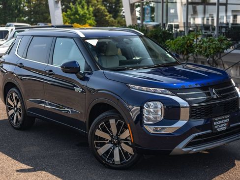 New 2026 Mitsubishi Outlander SEL AWD/4WD image 2