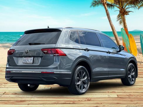 Used 2022 Volkswagen Tiguan SE image 6