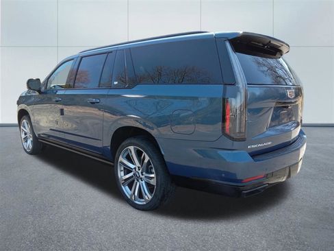 New 2026 Cadillac Escalade ESV Sport image 3