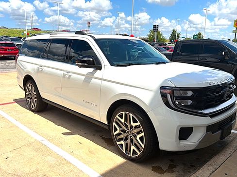 Used 2026 Ford Expedition Max Platinum w/ Platinum Ultimate Package AWD/4WD image 4