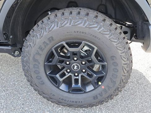 New 2026 Ford Bronco Badlands image 6