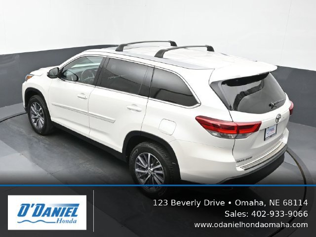 Used 2019 Toyota Highlander XLE w/ Protection Package #3 AWD/4WD image 15