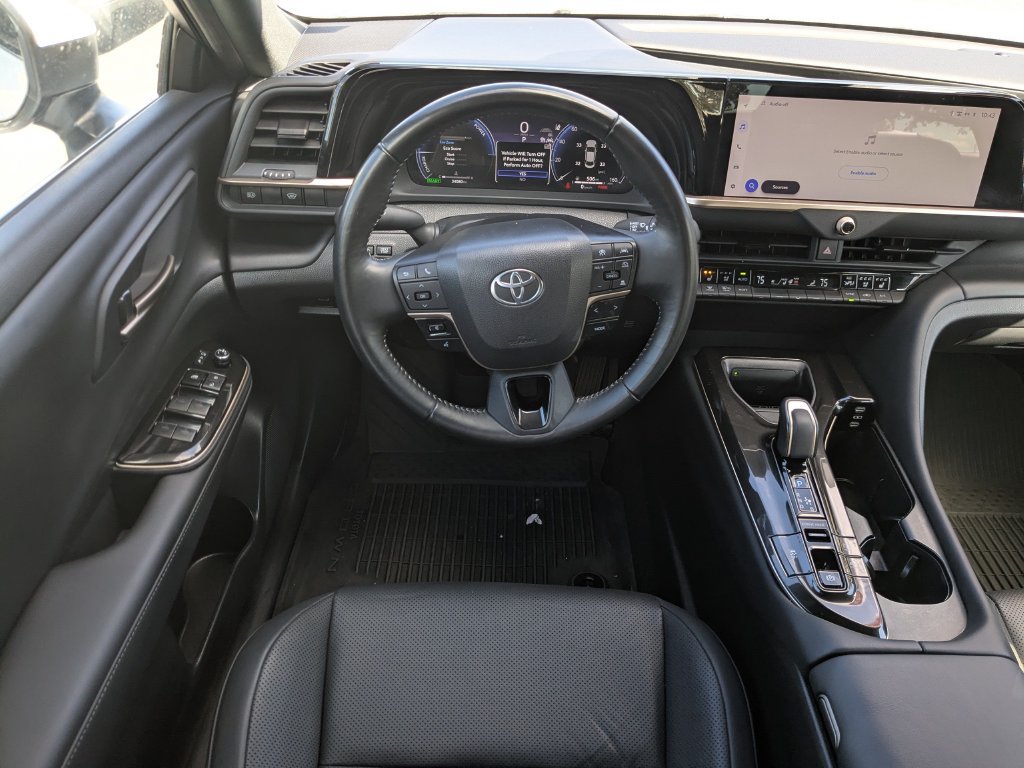 Certified 2025 Toyota Crown AWD/4WD image 15