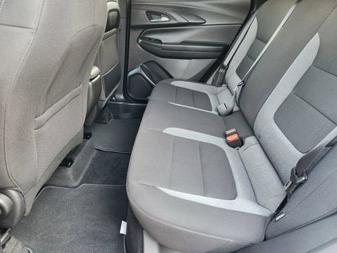 Used 2026 Chevrolet TrailBlazer LT w/ LT Cold Weather Package FWD image 30