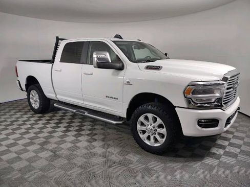 Used 2023 RAM 2500 Laramie AWD/4WD image 1