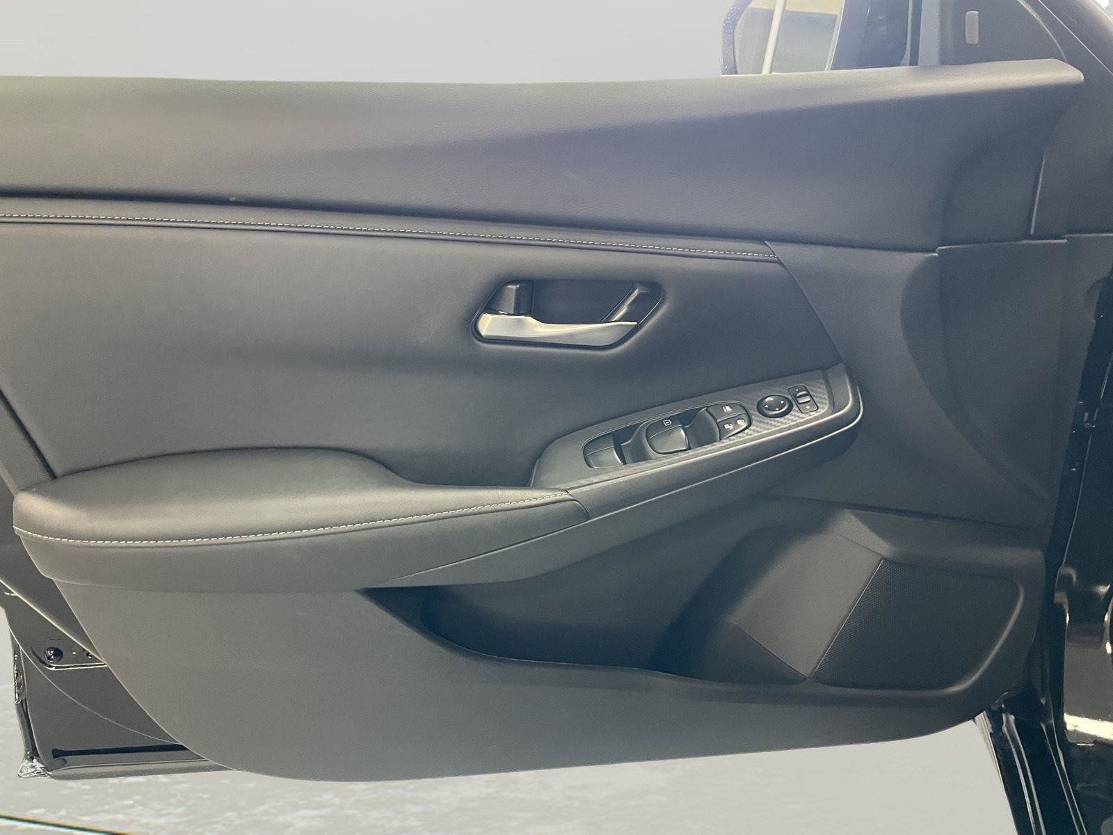 Used 2025 Nissan Sentra SV w/ All-Weather Package FWD image 22