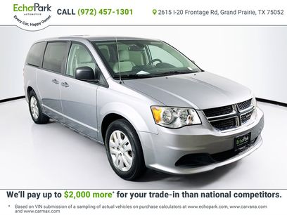 Used 2019 Dodge Grand Caravan SE w/ UConnect Hands-Free Group
