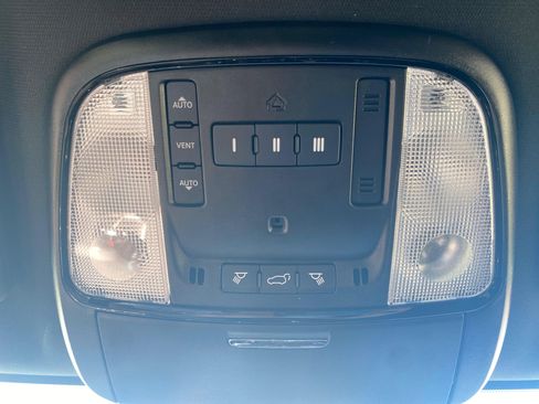 Used 2022 Dodge Durango R/T w/ Blacktop Package image 21