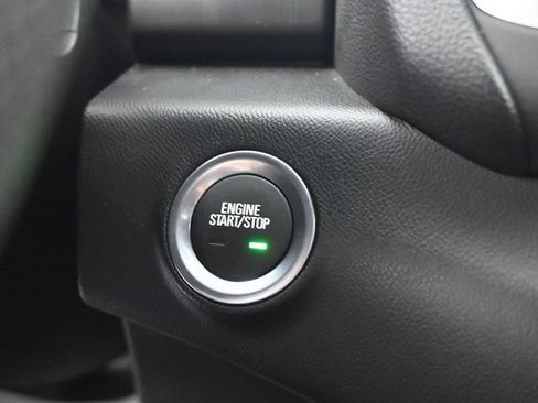 Used 2023 GMC Terrain SLE w/ Driver Convenience Package image 7