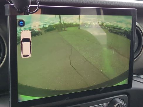 Used 2018 Jeep Wrangler Unlimited Sport S image 27