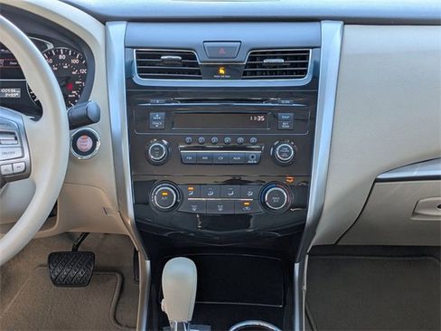 Used 2014 Nissan Altima 2.5 S image 16
