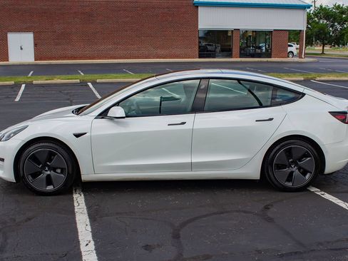 Used 2021 Tesla Model 3 Standard Range Plus RWD image 5