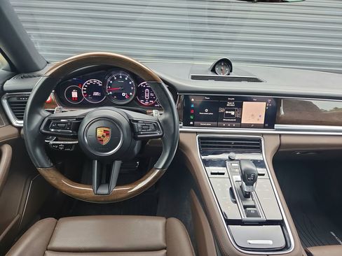 Certified 2022 Porsche Panamera 4S AWD/4WD image 8