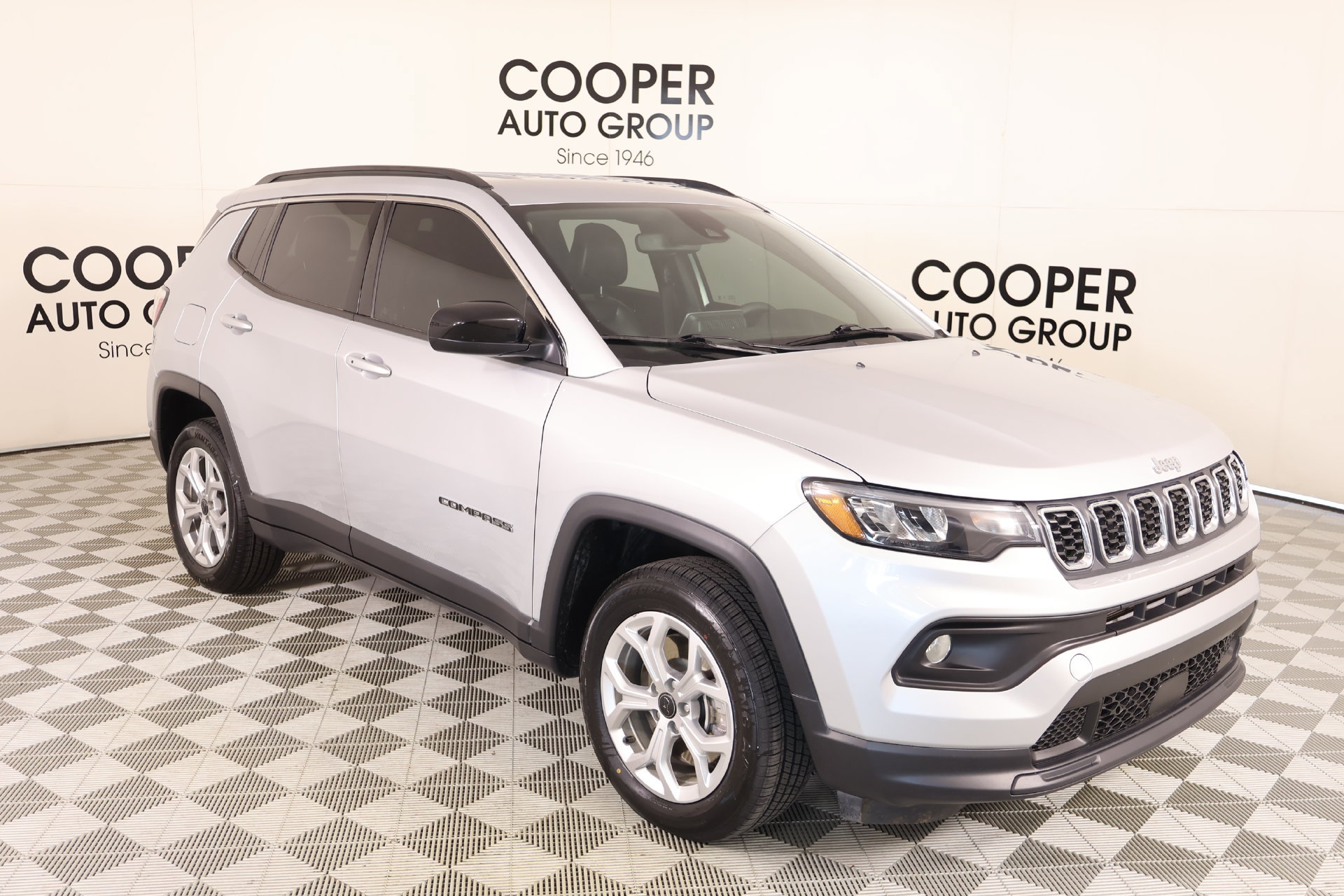 Used 2025 Jeep Compass Latitude AWD/4WD 360° Tour