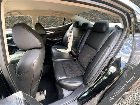 Used 2018 Nissan Maxima SR w/ Midnight Edition FWD image 18