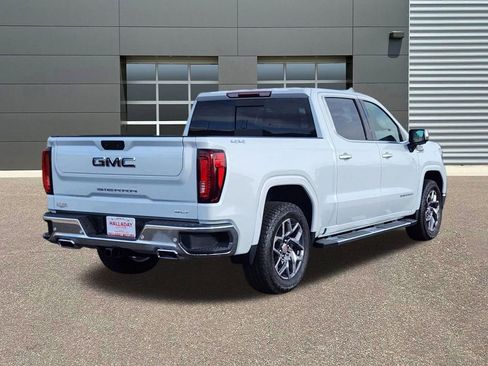 New 2026 GMC Sierra 1500 SLT w/ SLT Premium Plus Package AWD/4WD image 5