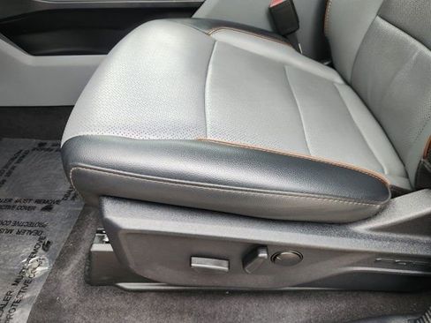 Used 2025 Ford F150 Lariat w/ Equipment Group 501A Mid image 27