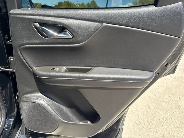 Used 2025 Chevrolet Blazer LT FWD image 20