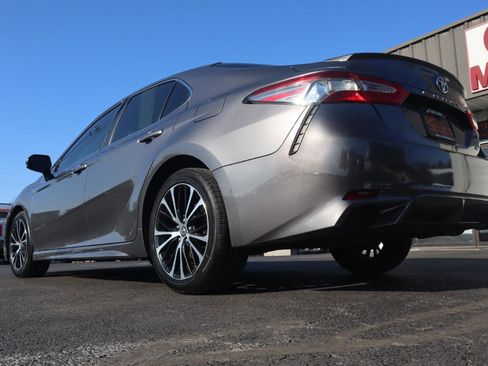 Used 2019 Toyota Camry SE w/ Carpet Mat Package image 19