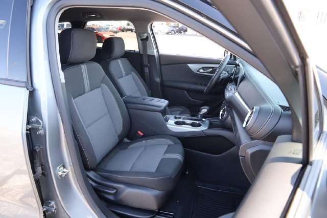 Used 2025 Chevrolet Blazer LT AWD/4WD image 26