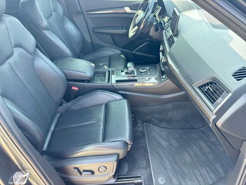Used 2018 Audi SQ5 Premium Plus AWD/4WD image 22