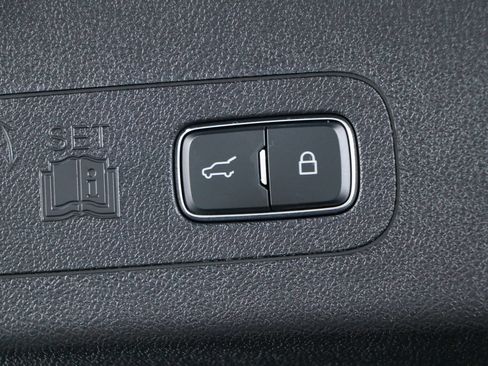 Used 2022 Lincoln Aviator Reserve w/ Equipment Group 201A AWD/4WD image 33